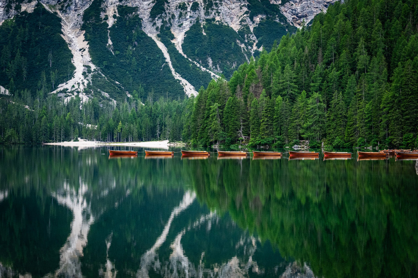 Reflections, Lago di Braies - Allie Richards Photography