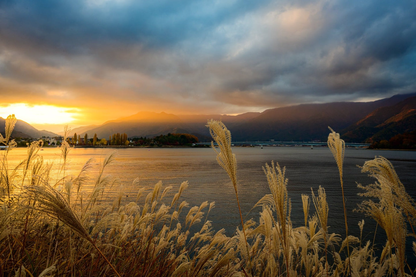 Sunset on Lake Kawaguchi - Allie Richards Photography