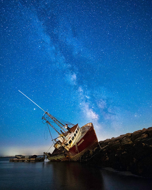 Milky Way over the Artemis - Allie Richards Photography