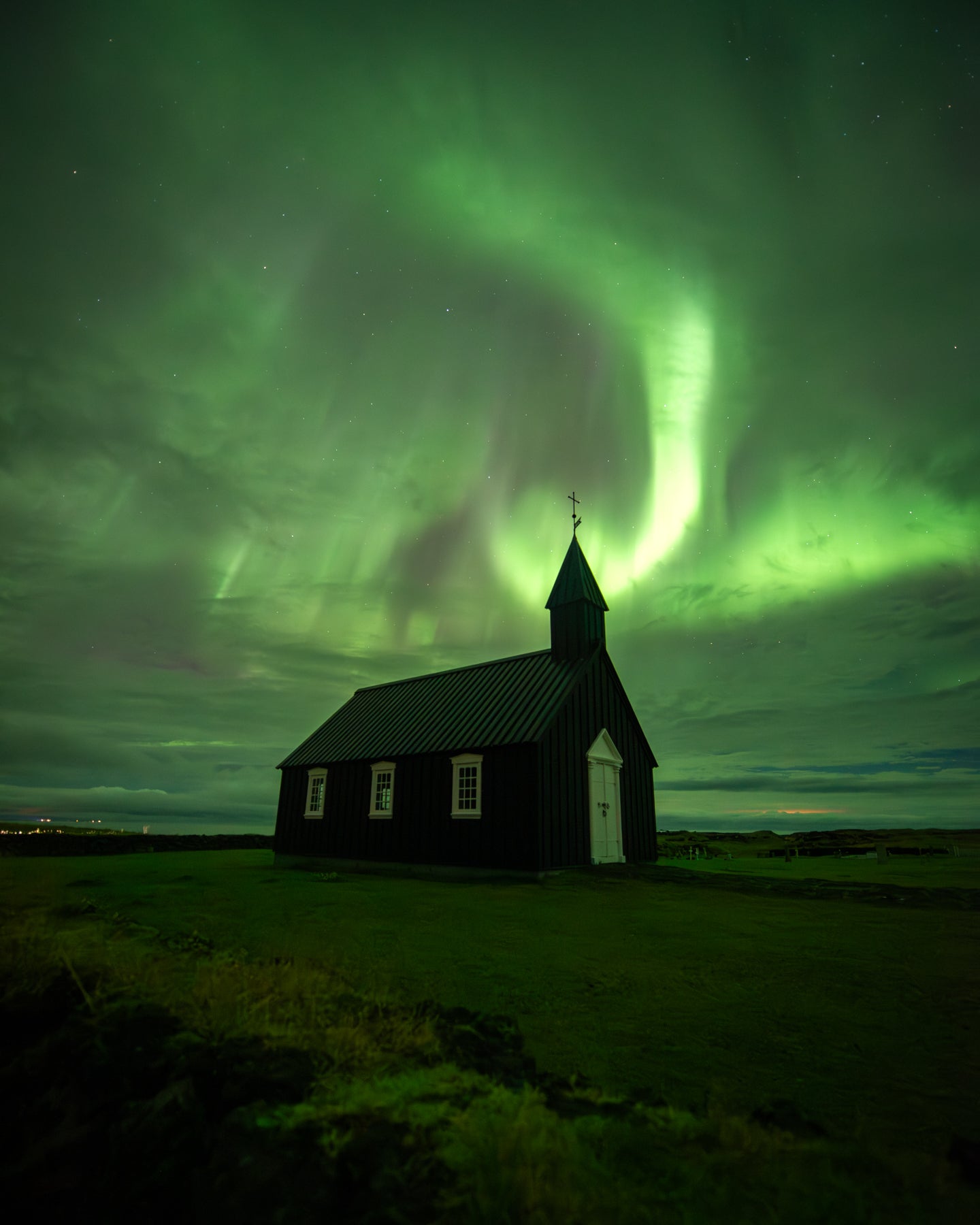 Aurora over Budir II - Allie Richards Photography