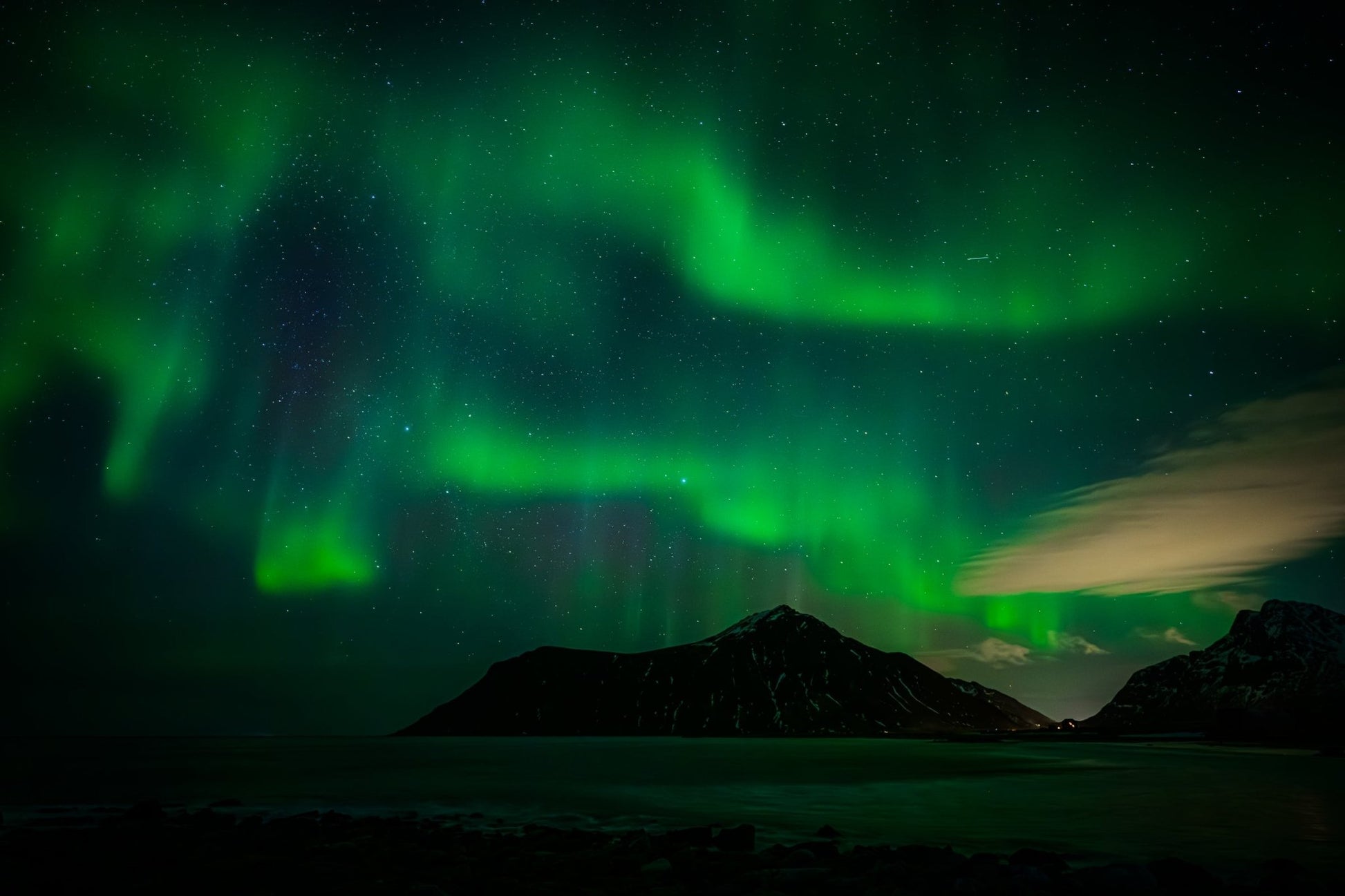 Aurora over Skagsanden II - Allie Richards Photography