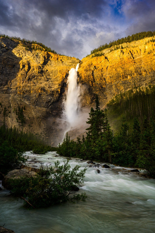 Golden Hour at Takkakaw - Allie Richards Photography