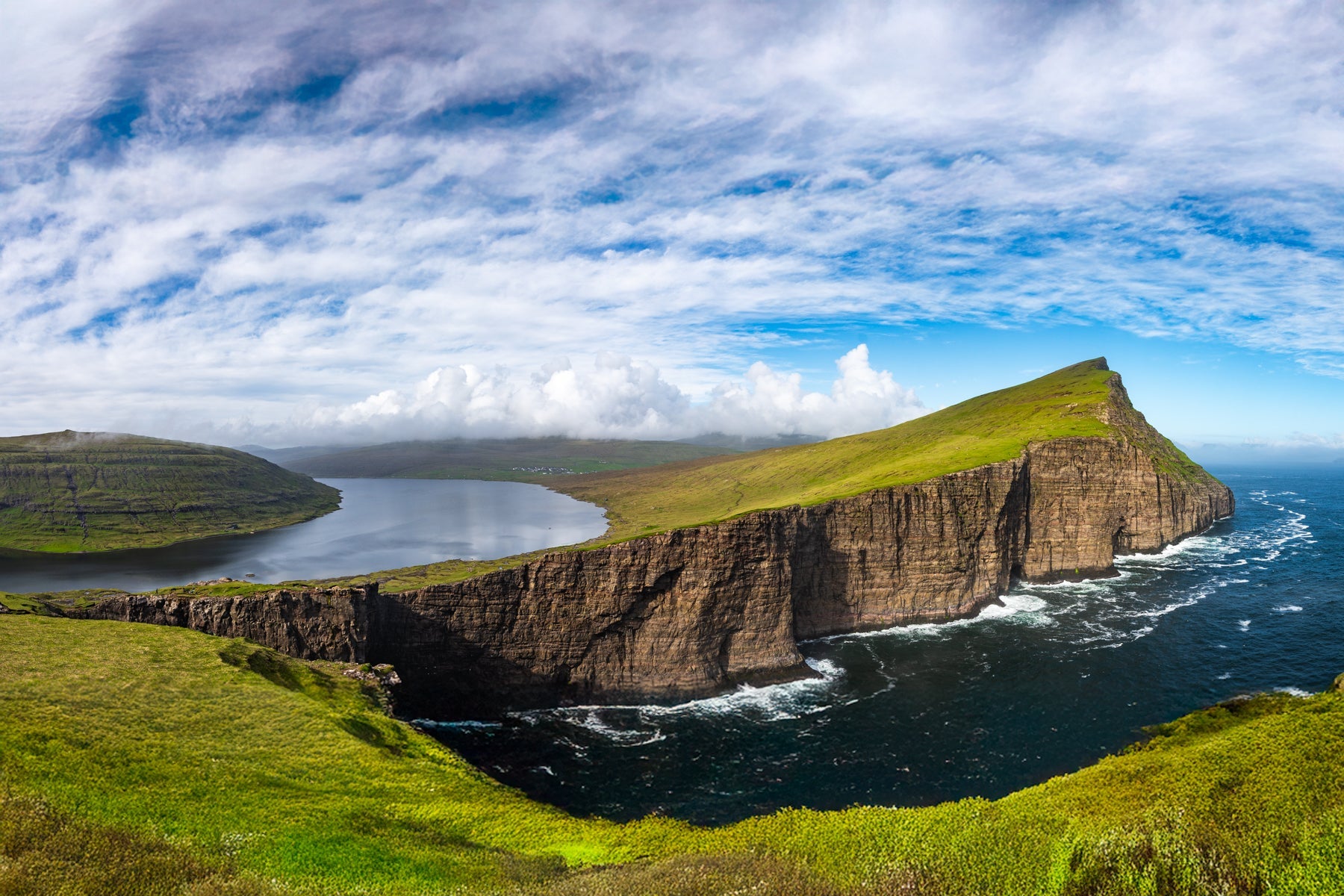 Leitisvatn - Allie Richards Photography