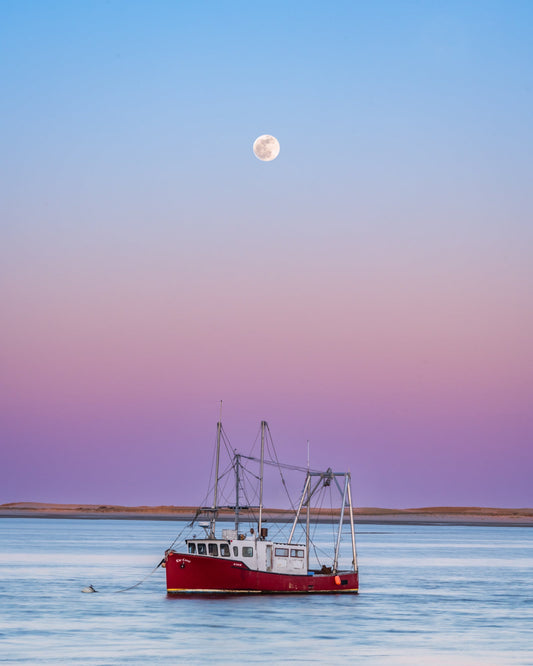 Moonrise over The Count - Allie Richards Photography