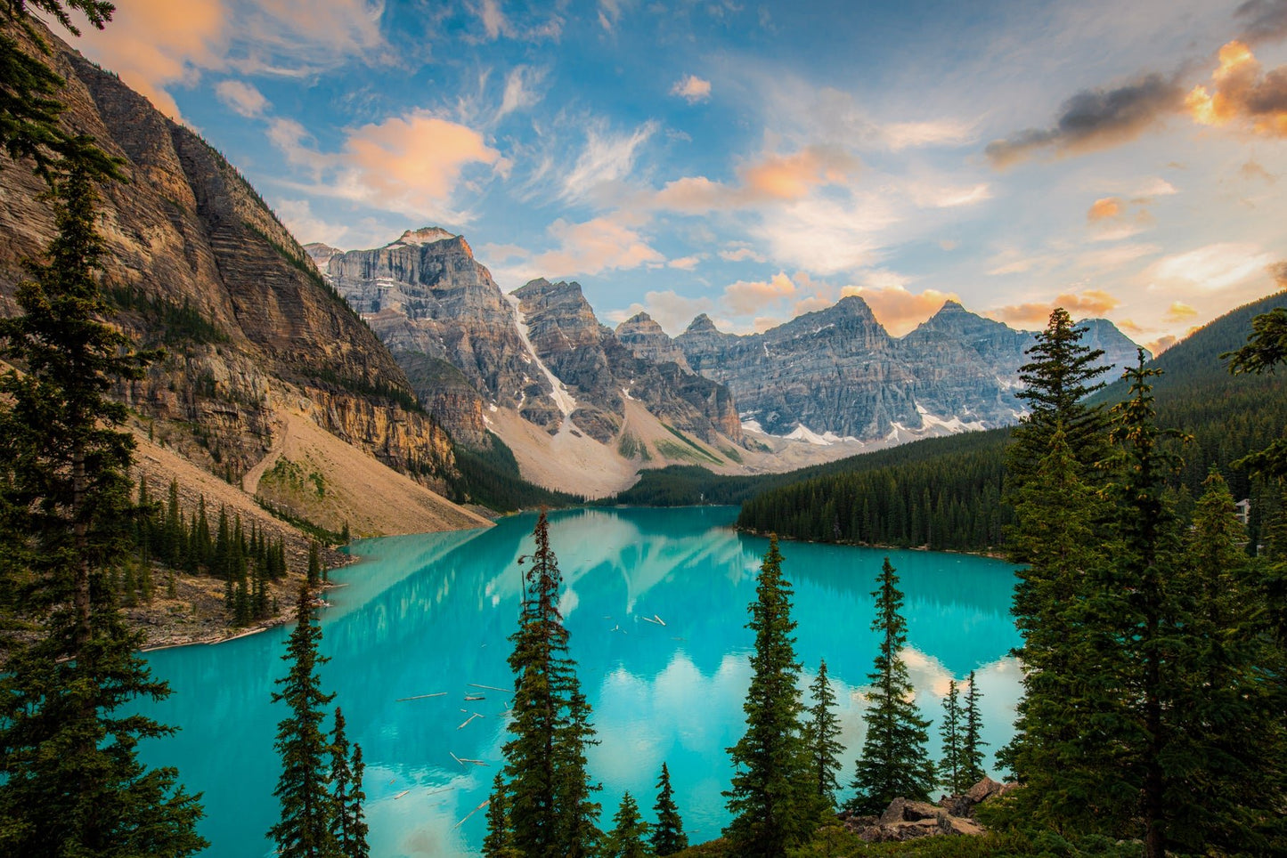 Sunset at Moraine Lake - Allie Richards Photography